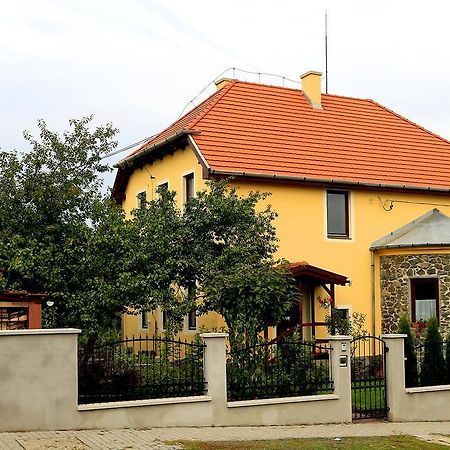 Nemes Apartman Eger Phòng bức ảnh