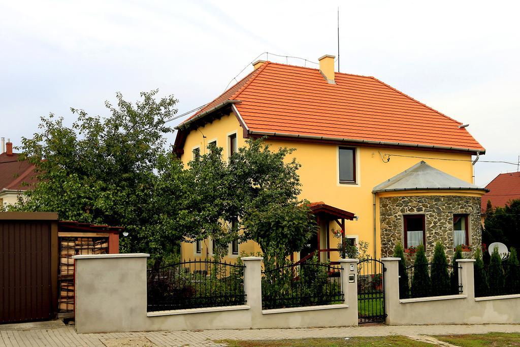 Nemes Apartman Eger Phòng bức ảnh